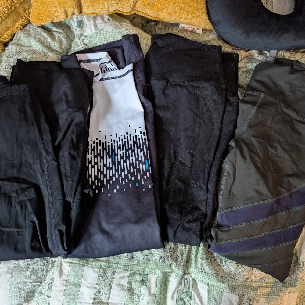 ZYIA Black and Gray Leggings Set
